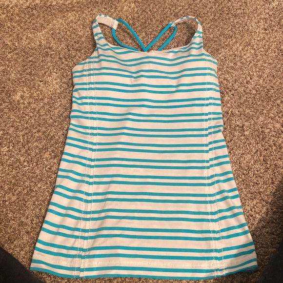 Lululemon size 4 tank - Picture 1 of 3
